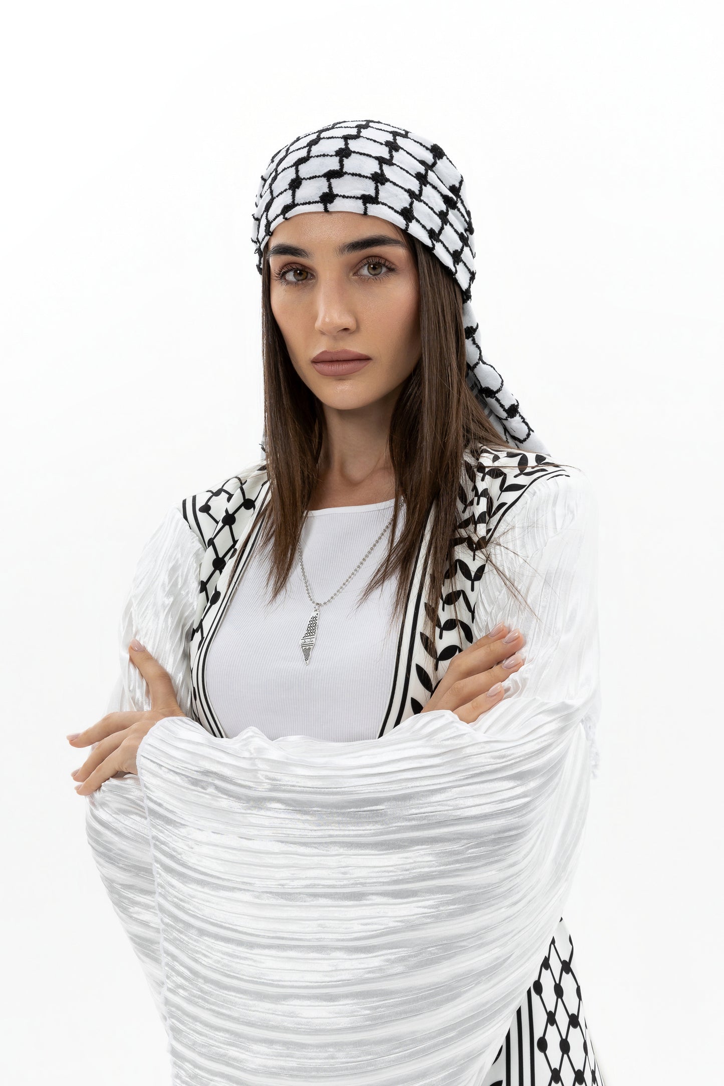 Keffiyeh Abaya with Pleated Sleeves